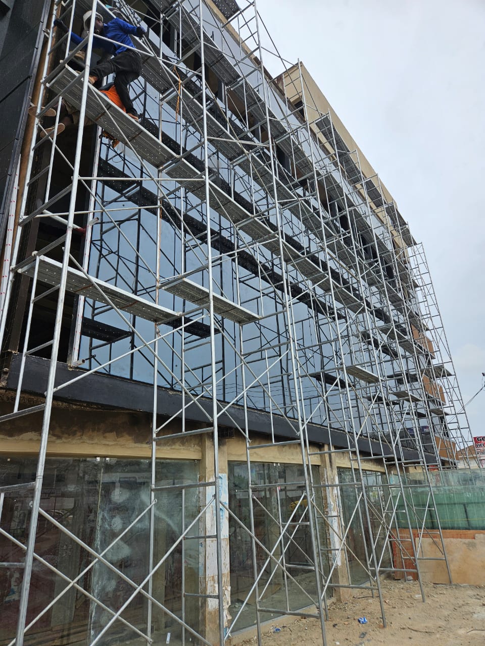 Curtain wall WhatsApp